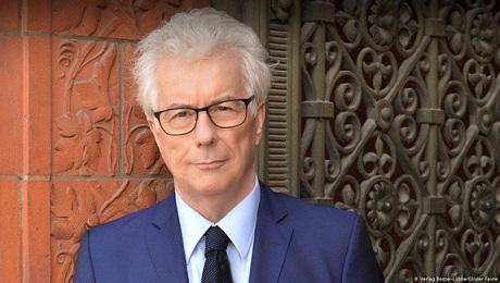 Ken Follett